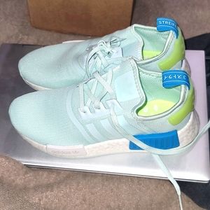 Adidas NMD R1 Women's LIGHT BLUE/GREEN Sneakers Size EUR 38.5 US 8.5 Men's US-6